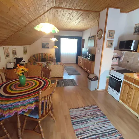 - Balaton 18360 Appartamento