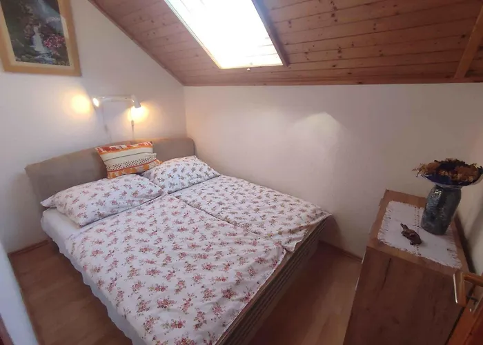 - Balaton 18360 Apartmán *