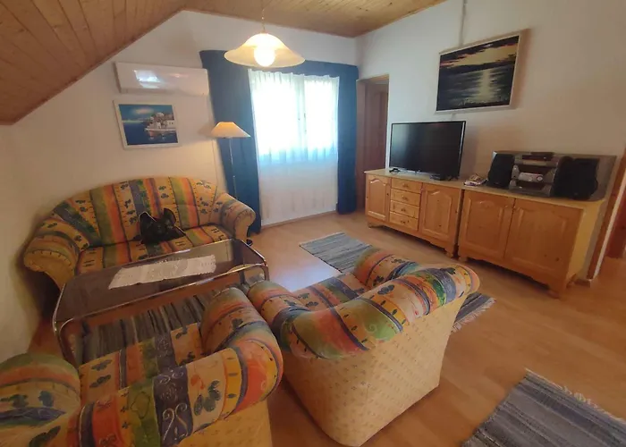 - Balaton 18360 Apartmán Balatonfenyves