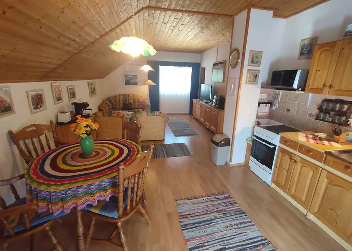 - Balaton 18360 Apartmán