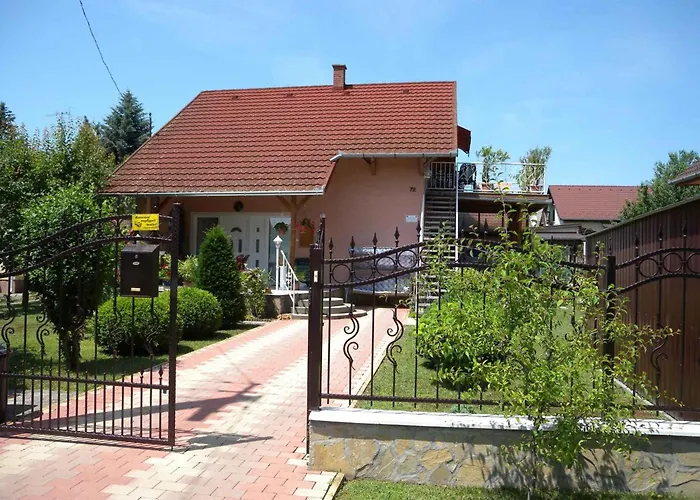 Apartmán - Balaton 18360 *